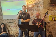 karaoke_bei_der_schlossparty_baumgarten_20250810_1208620750