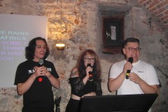 karaoke_bei_der_schlossparty_baumgarten_20250810_2065494938