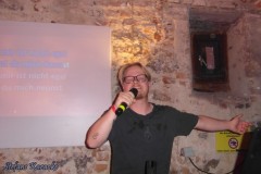 karaoke_bei_der_schlossparty_baumgarten_20251005_1768993596