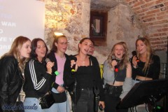 karaoke_bei_der_schlossparty_baumgarten_20251005_1703337185