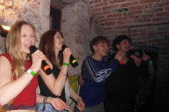karaoke_bei_der_schlossparty_baumgarten_20250420_1679823316