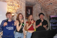 karaoke_bei_der_schlossparty_baumgarten_20250420_1780508123