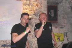 karaoke_bei_der_schlossparty_baumgarten_20250420_1811376297