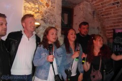 karaoke_bei_der_schlossparty_baumgarten_20250420_1919356766