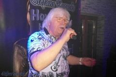 karaoke_in_der_laube_musikbar_20251201_1538584139