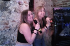 karaoke_bei_der_schlossparty_baumgarten_20260601_1377704760